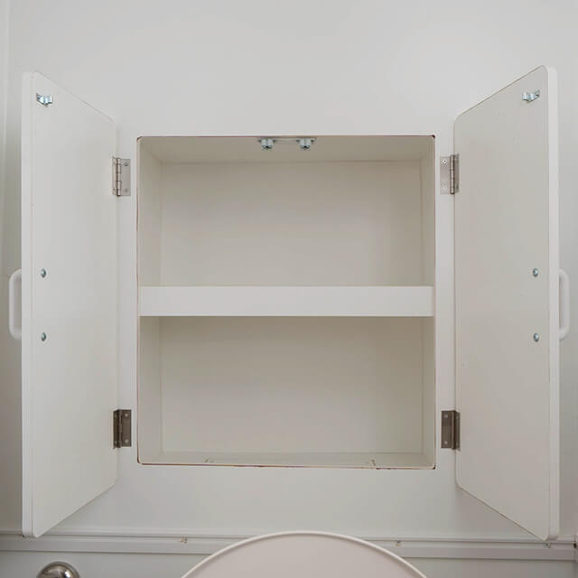 扉付き収納スペース