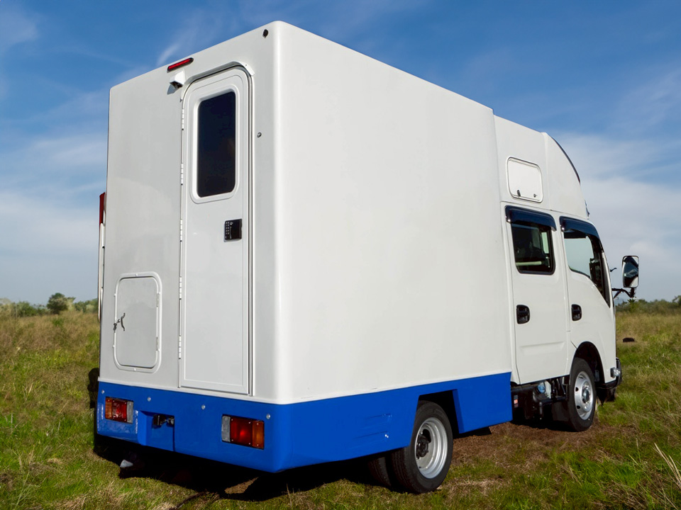 エルフmioダブルキャブ 後方